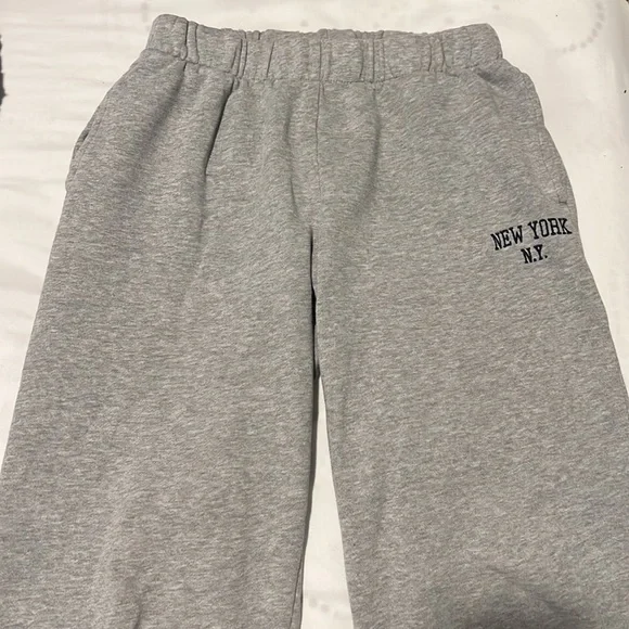 ⭐️ BRANDY MELVILLE Gray Sweatpants (OG STYLE—SHORTER THAN WHAT BM SELLS NOW!!) - Picture 2 of 9